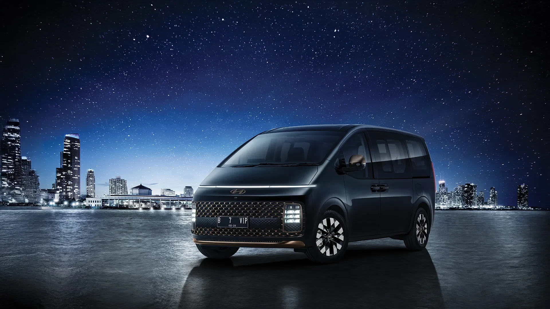 Hyundai Staria Plus